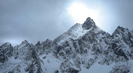 Fototapeta na wymiar Ambiance brumeuse dans les alpes
