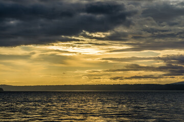 Fototapeta na wymiar Cloudy Ocean Sunset 5
