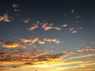 Naklejka premium Wolken am Abendhimmel