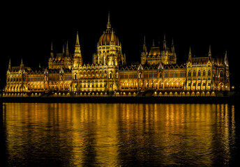 Parliament Budapeist