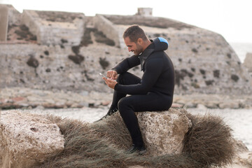 Diver preparing the dive in Tarifa