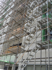 Obraz premium ビル建設工事現場の足場