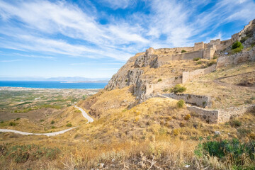 Fototapeta na wymiar The venetian castle of Akrokorinthos in northern Peloponnese 