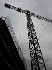 Lavori in corso nel cantiere edile per costruire case e uffici - business
