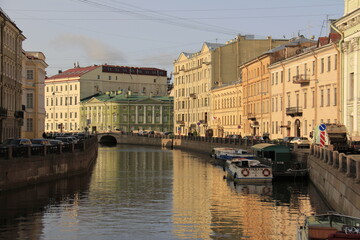 Sunny morning on the canal