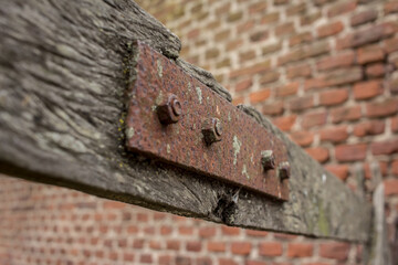 TRANQUERA METAL MADERA