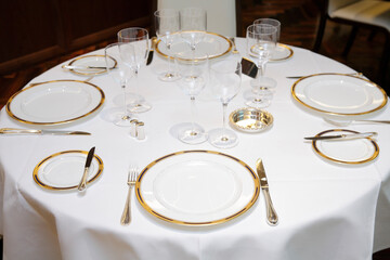 ダイニングテーブルセッティング