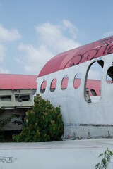 aircraft structure crack on ground