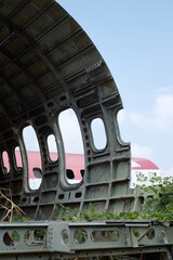 aircraft structure crack on ground