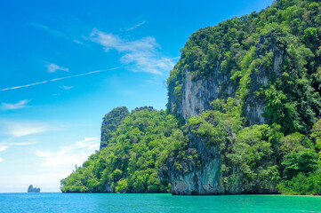 Fototapeta na wymiar Tropical landscape. Hong Islands located in the National Park in Andaman sea Krabi Province Thailand.