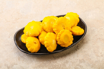 Marinated patissons in the bowl