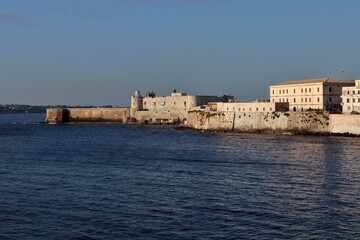 Siracusa - Castello Maniace all'alba