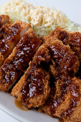 大盛りトンカツ