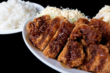 大盛りトンカツ