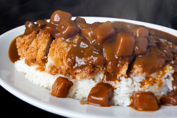 大盛りカツカレー
