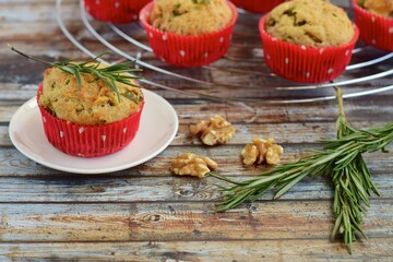 Muffins with rosemary, walnut and cheese
