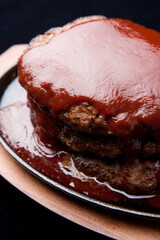 デカ盛りハンバーグ