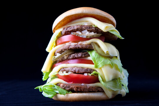 デカ盛りハンバーガー