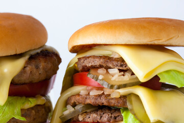 デカ盛りハンバーガー