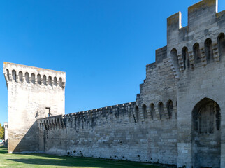 Vestiges et remparts d'Avignon en Provence