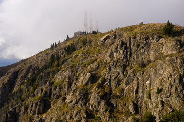 Fototapeta premium Aerial drone photograph of Cozia Mountains on a beautiful autumn day
