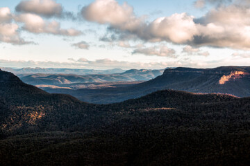 Fototapeta na wymiar Valleys in the Blue Mountains in NSW