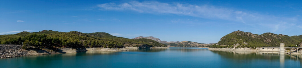 Naklejka premium Embalse de Guadalteba o guadalhorce en el chorro, Málaga