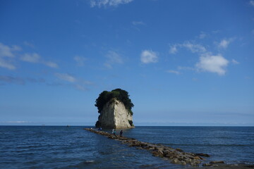 軍艦のような形の島 © 亮 石橋