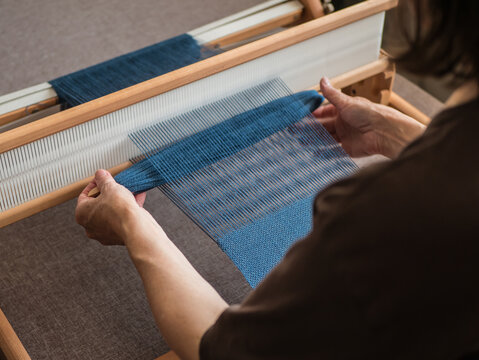 Weaving Loom Machine Images – Browse 11,267 Stock Photos, Vectors