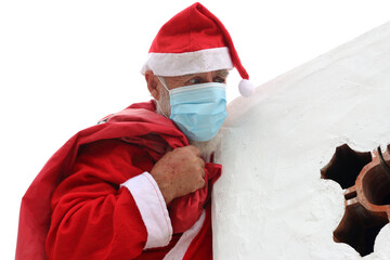 Santa Claus with mask during the Corona pandemic