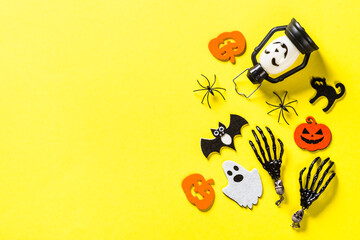 Halloween flat lay composition with party decorations.