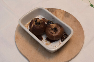 Melannurca, Italian apples to cook in the oven with chocolate and nuts.