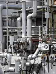化学工場のパイプライン
