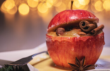 Bratapfel zu Weihnachten - baked apple at Christmastime