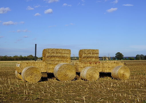 Traktor aus Stroh