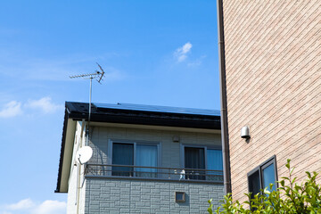 ソーラーパネルの付いた屋根