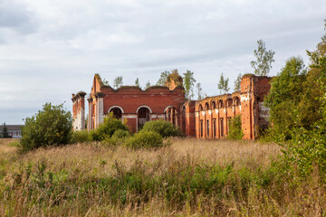 Fototapeta premium The ruins of the Selishchiv (Arakcheevsk) barracks complex. The village of Selishchi. Chudov district. Novgorod region. Russia