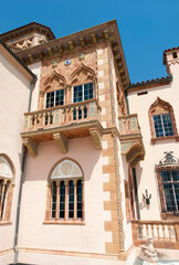 Obraz premium Sarasota Town Historic Building With Balcony