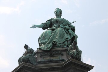 Fototapeta na wymiar Statue of Marie Therese, Vienna, Austria