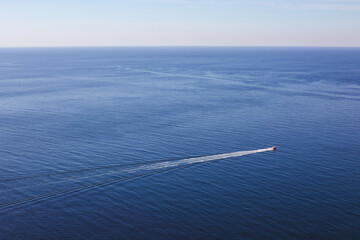 Obraz na płótnie Canvas boat on the sea