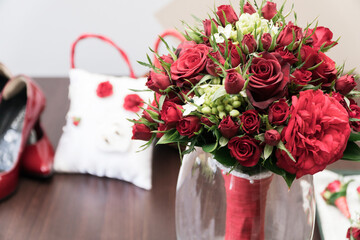 Red flower composition