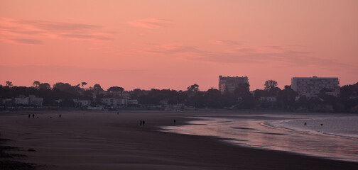 Lever de soleil sur la plage de Royan