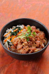 マグロの胡麻漬け丼