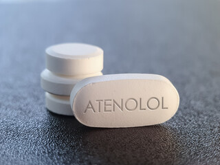 Obraz na płótnie Canvas Atenolol pill to treat high blood pressure