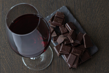 Dark chocolates and red wine for good mood