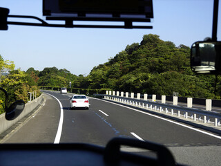バスから見た神戸淡路鳴門自動車道