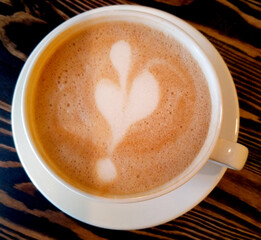 Photo large delicious coffee with a heart
