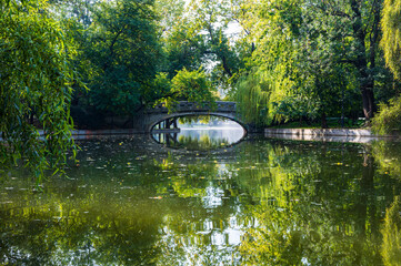 Brücke im Park