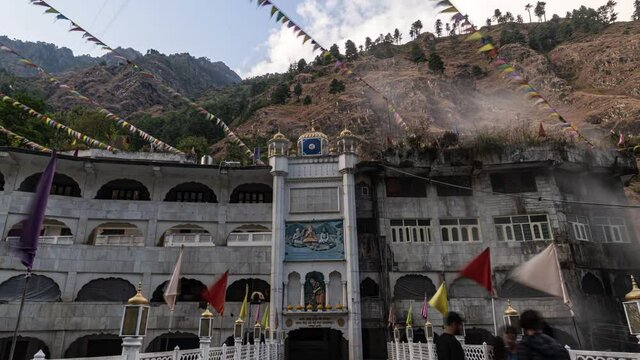 Gurudwara MANIKARAN Sahib Iron Bridge. Hyperlapse 4k