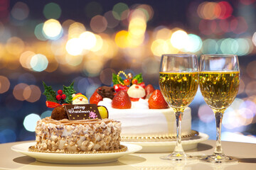 クリスマスケーキと夜景
